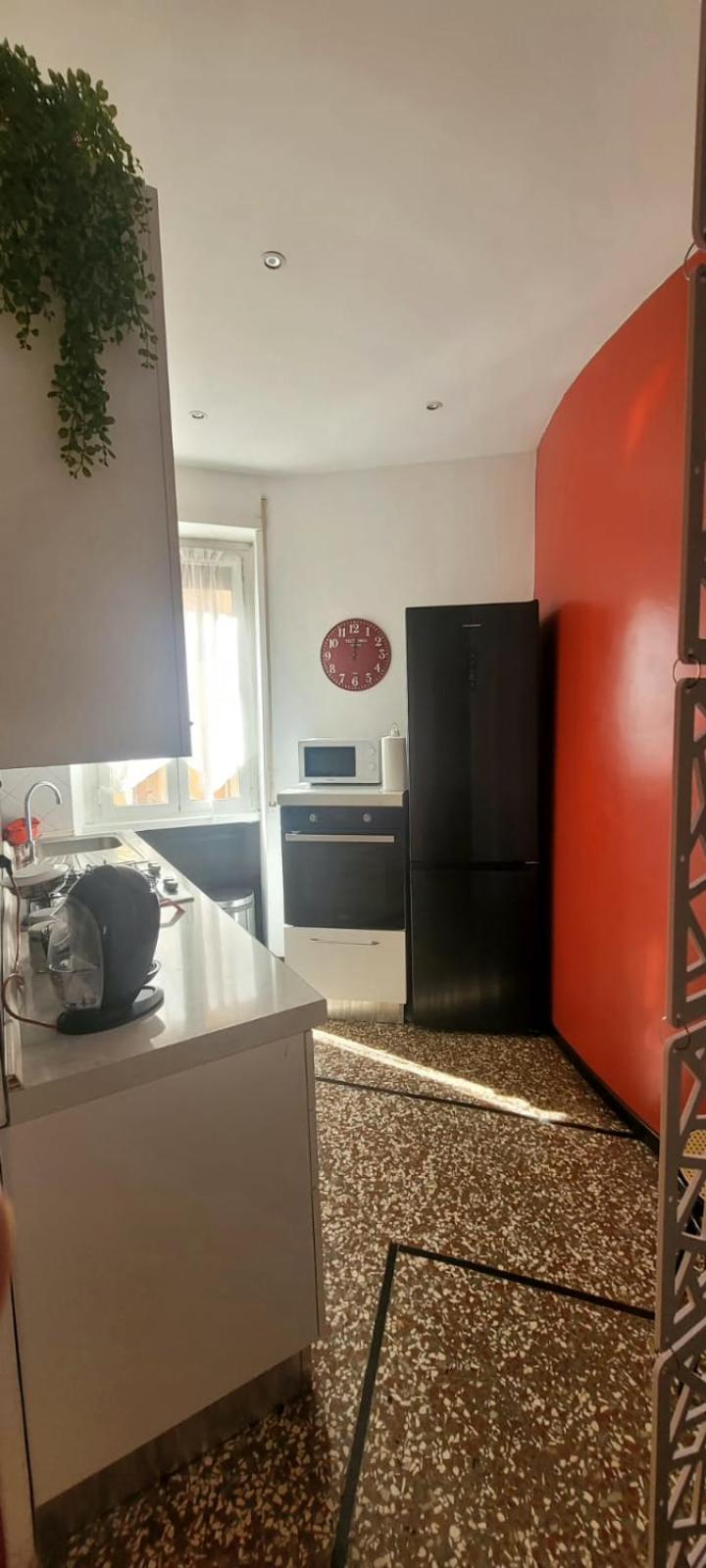 Red Moon House - Tra Policlinico E Piazza Bologna Appartamento