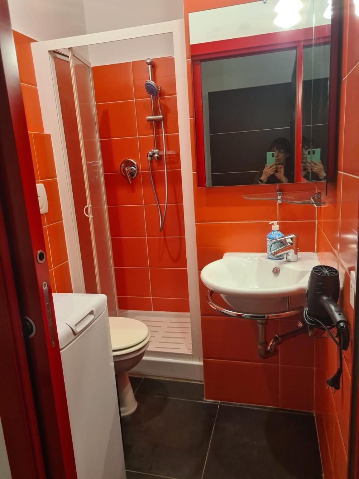 Appartamento Red Moon House - Tra Policlinico E Piazza Bologna *